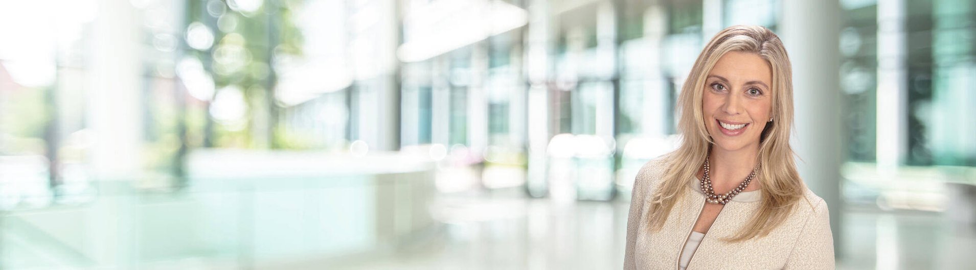 New-Bio-Header-Lauren-Rebbel_bio banner